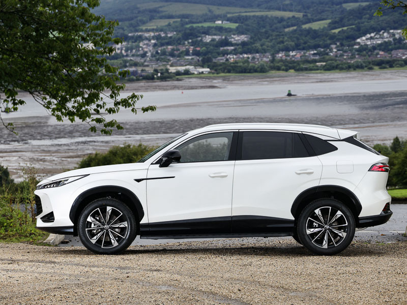 MG HS 1.5 T-gdi Phev Trophy NC26KEK White #4