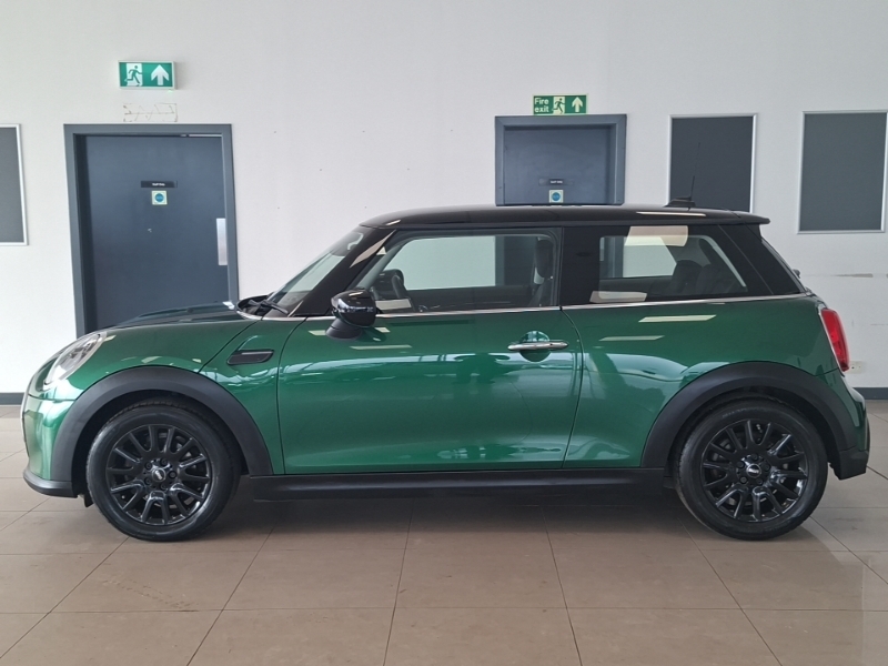 Mini Hatch 1.5 Cooper Classic SE73RKN Green #4