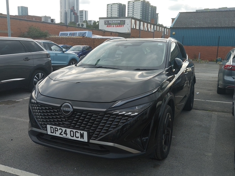 Nissan Qashqai 1.3 Dig-t Mh N-connecta Glass Roof Black