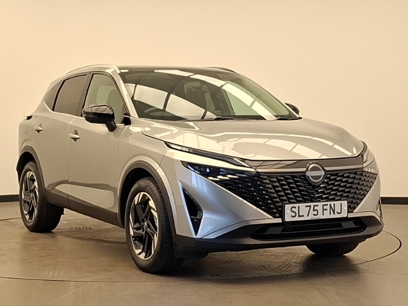 Nissan Qashqai 1.3 Dig-t Mh N-connecta Glass Roof Silver