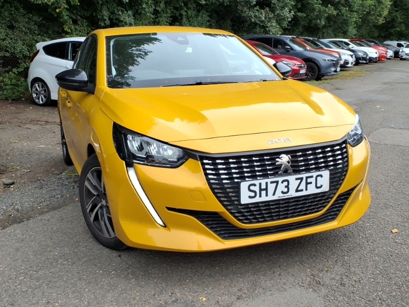 Peugeot 208 1.2 Puretech Active Premium Yellow