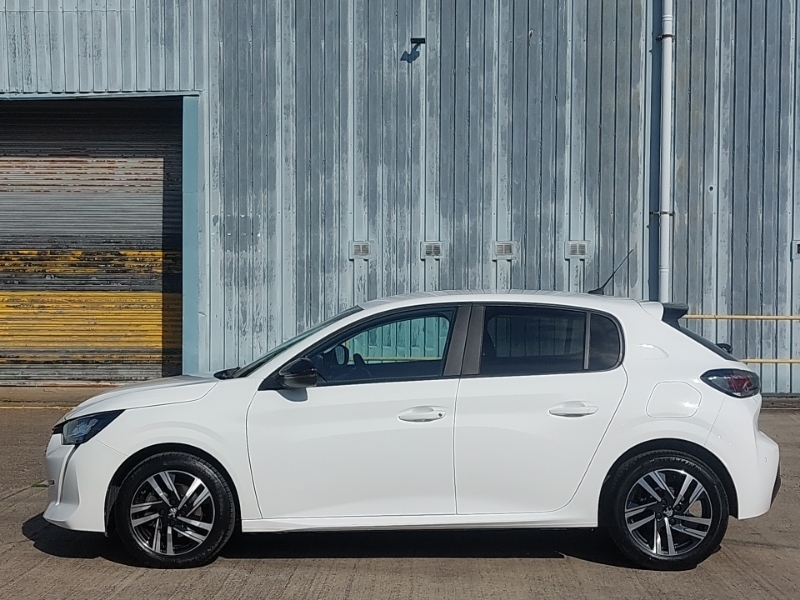 Peugeot 208 1.2 Puretech 100 Active Premium AVZ5815 White #4