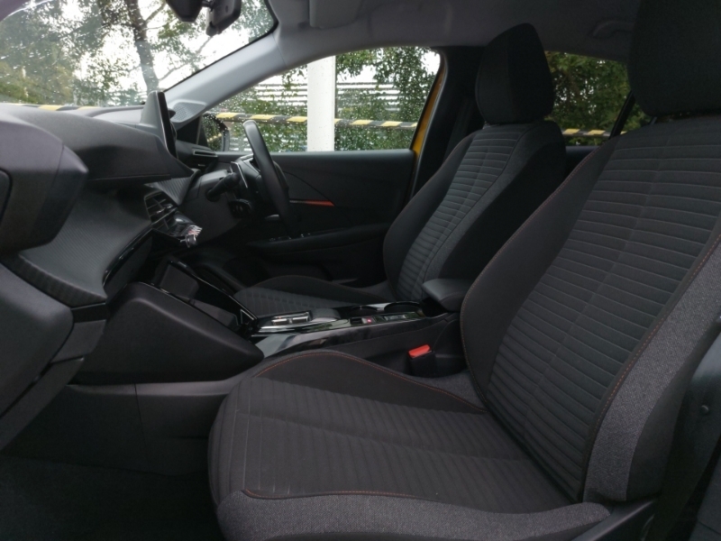 Peugeot 208 1.2 Puretech 100 Active Premium Eat8 BM23OJV Yellow #5