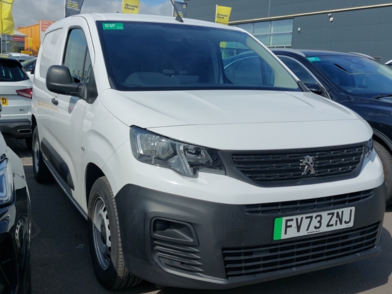 Peugeot E-Partner 800 100Kw 50Kwh Professional Premium Van White