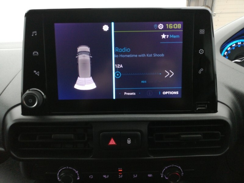 Peugeot E-Partner Combi White #14
