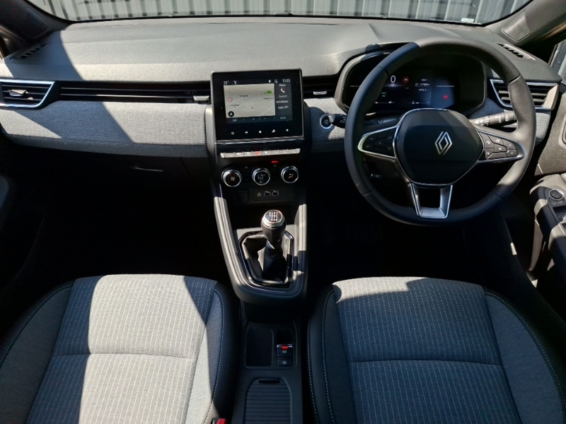 Renault Clio Hatchback Evolution  #3