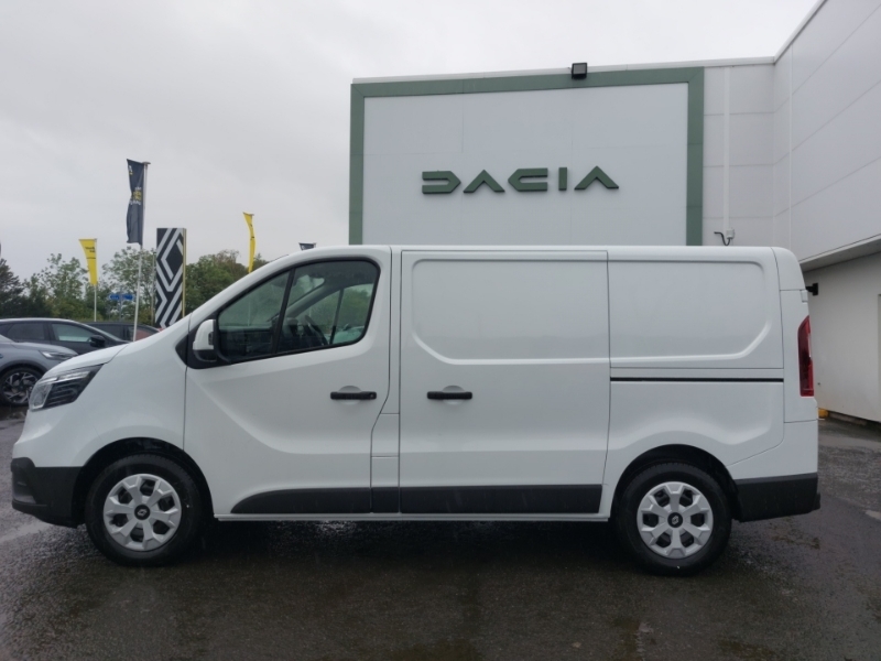 Renault Trafic Sl30 Blue Dci 130 Advance Safety Van White #4