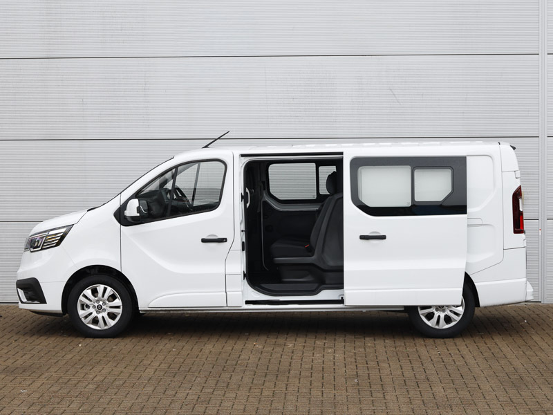 Renault Trafic Ll30 Blue Dci 150 Extra Safety Crew Van White #5
