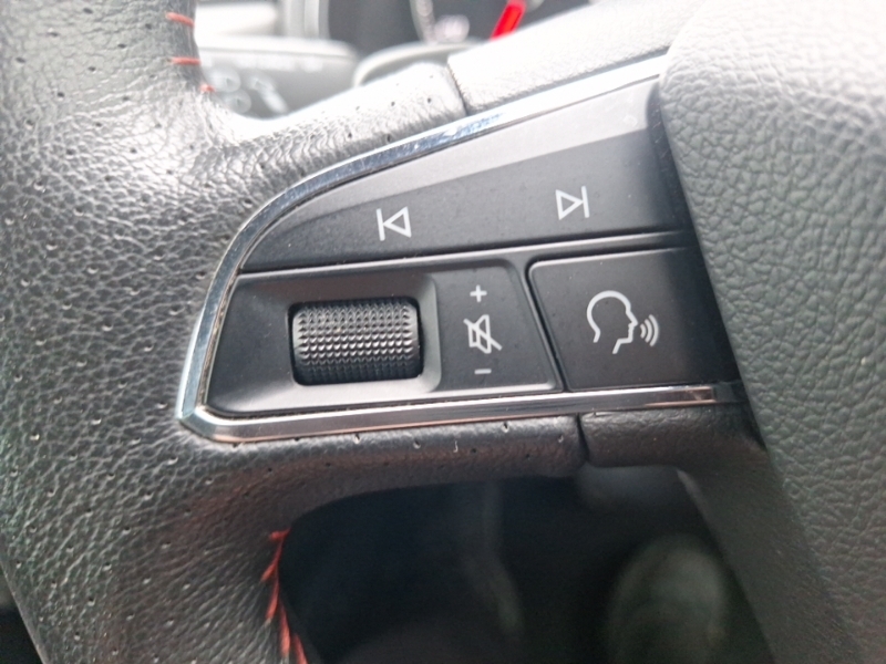 Seat Arona Tdi Se Technology Lux Red #13