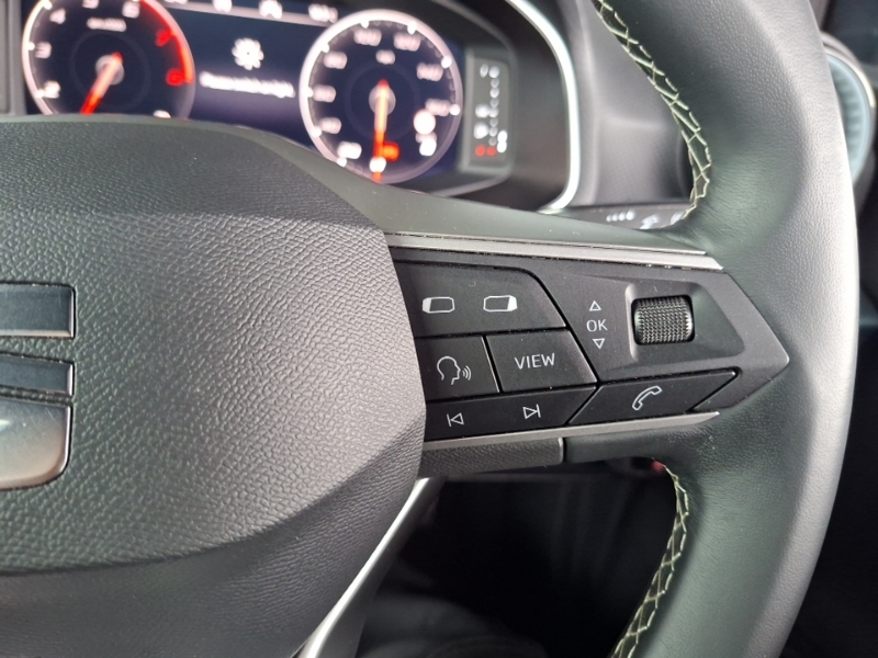 Seat Arona Hatchback Black #12