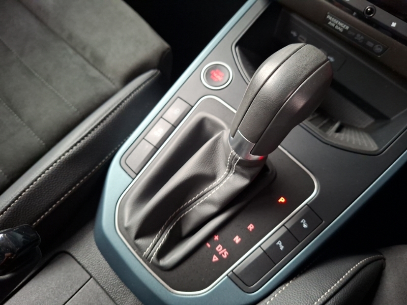 Seat Arona Hatchback Black #16