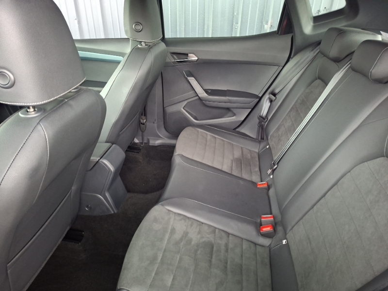 Seat Arona Hatchback Black #6