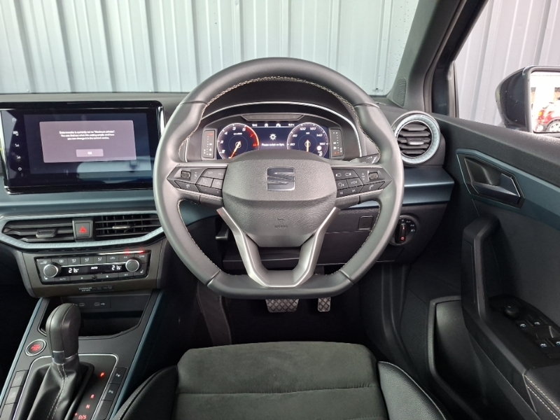 Seat Arona Hatchback Black #8