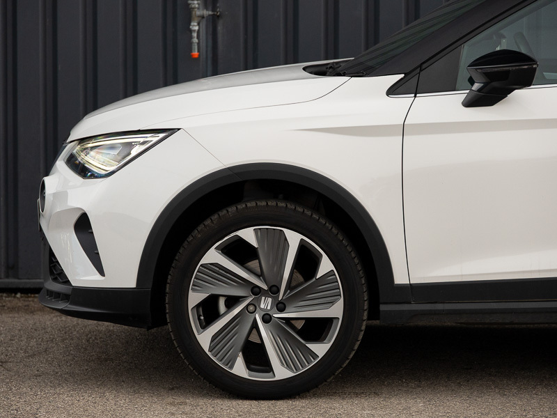 Seat Arona Hatchback Black #17