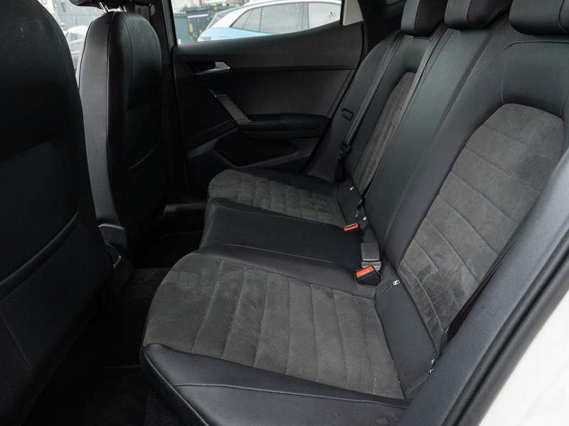 Seat Arona Hatchback Black #6