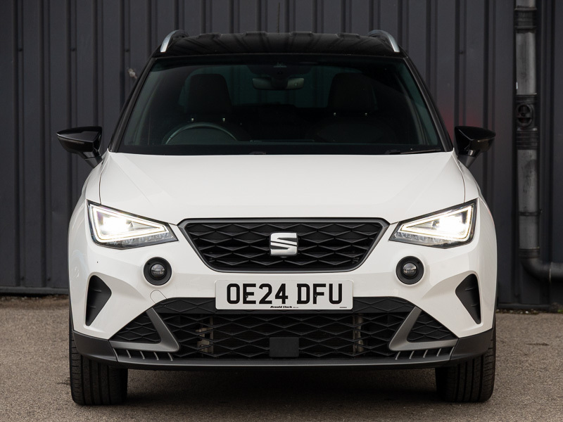 Seat Arona Hatchback Black #10