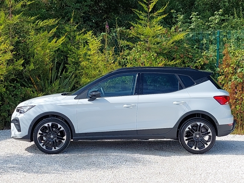 Seat Arona 1.0 Tsi 115 Fr Sport Dsg White #4