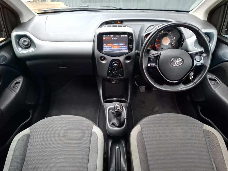 Toyota Aygo 1.0 Vvt-i X-play Grey #3