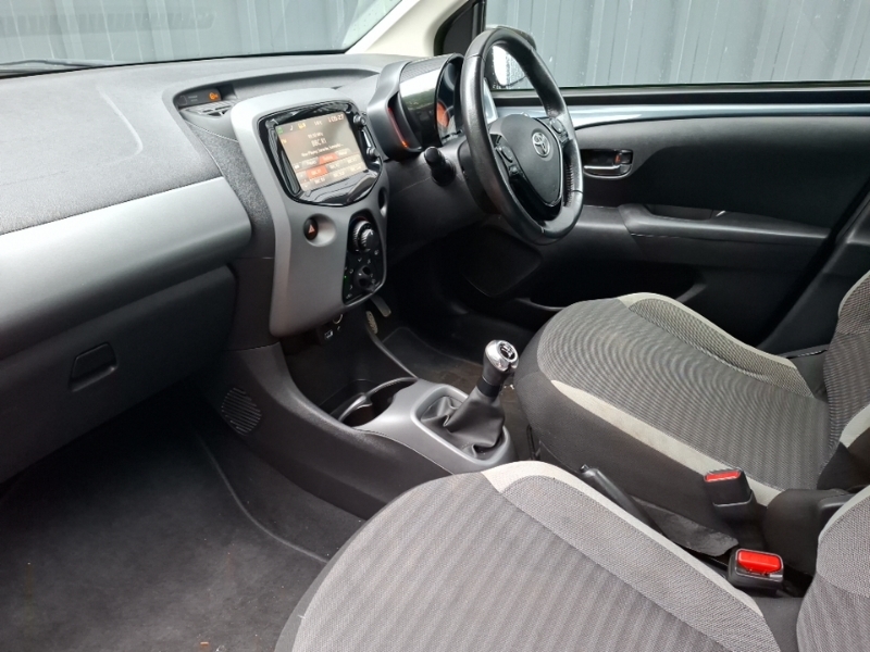 Toyota Aygo 1.0 Vvt-i X-play Grey #5