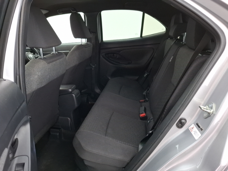 Toyota Yaris Cross 1.5 Hybrid Design Cvt Silver #6