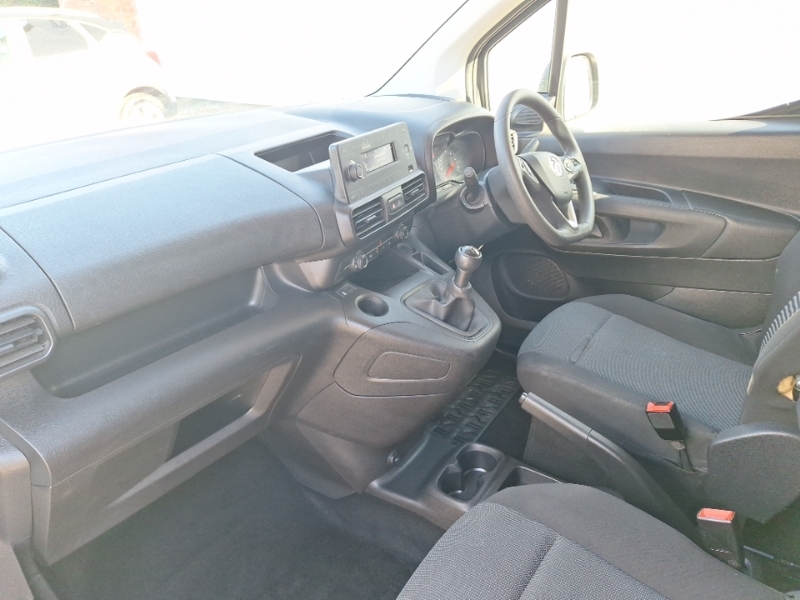Vauxhall Combo 2300 1.5 Turbo D 100Ps H1 Dynamic Van White #5