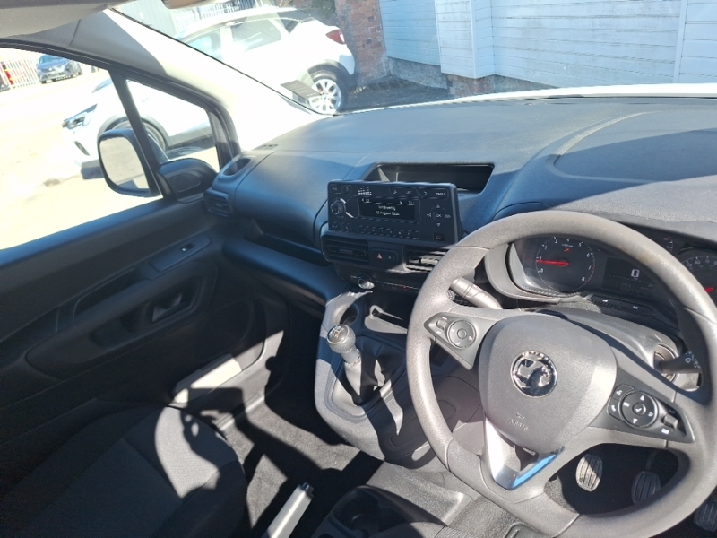 Vauxhall Combo 2300 1.5 Turbo D 100Ps H1 Dynamic Van White #3