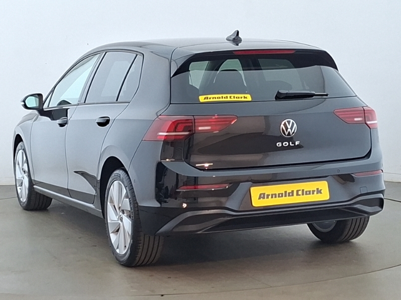 Volkswagen Golf 1.5 Tsi Match Black #2