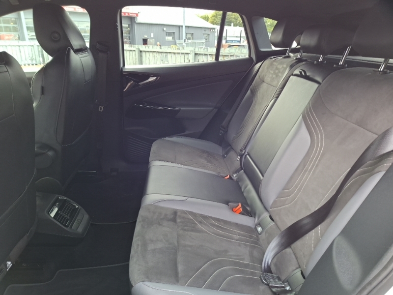 Volkswagen ID.4 210Kw Match Pro 77Kwh White #6