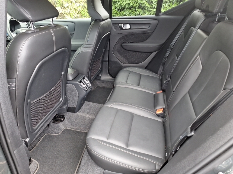 Volvo XC40 2.0 B3p Ultra Dark SL75DDJ Green #6