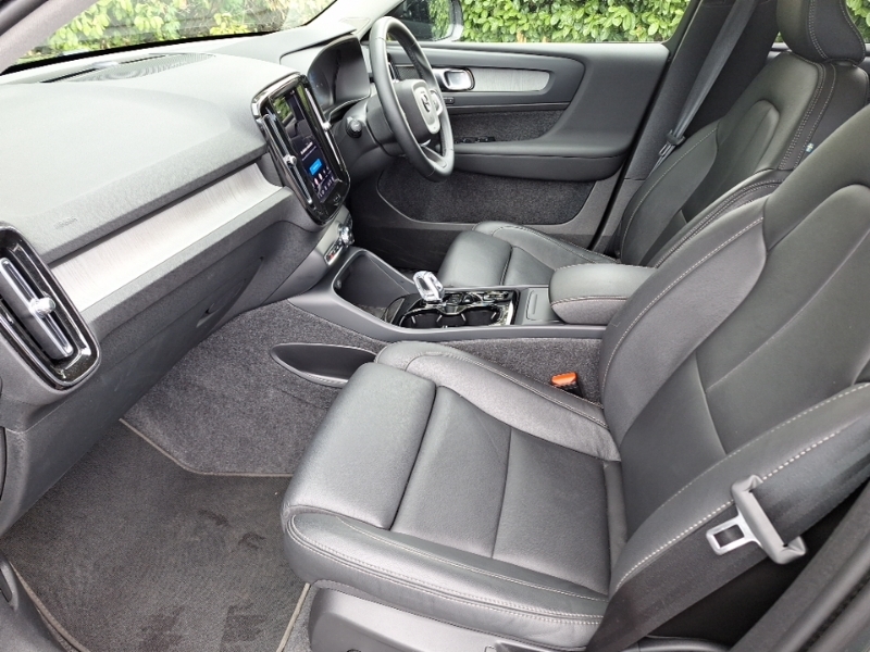 Volvo XC40 2.0 B3p Ultra Dark SL75DDJ Green #5