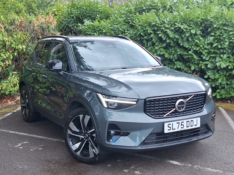 Volvo XC40 2.0 B3p Ultra Dark SL75DDJ Green