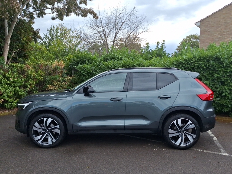 Volvo XC40 2.0 B3p Ultra Dark SL75DDJ Green #4