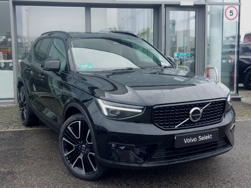 Volvo XC40 2.0 B4p Ultra Dark Black