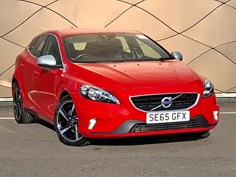 Volvo V40 T2 122 R Design Red