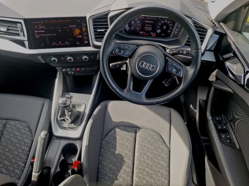 Audi A1 Technik Black #8