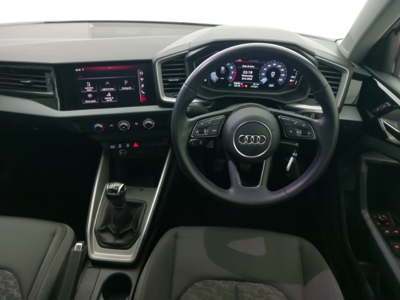 Audi A1 Technik White #8