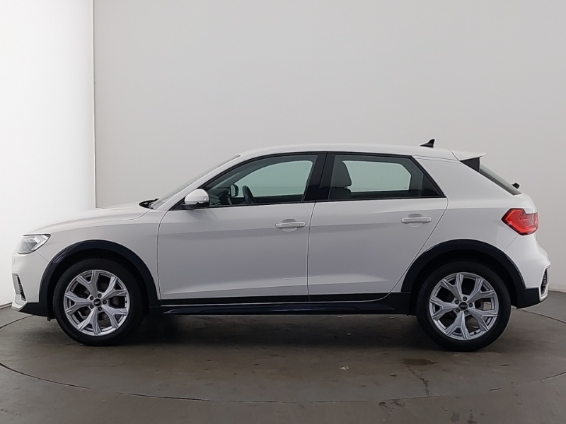 Audi A1 Technik White #4