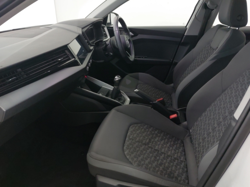 Audi A1 Technik White #5