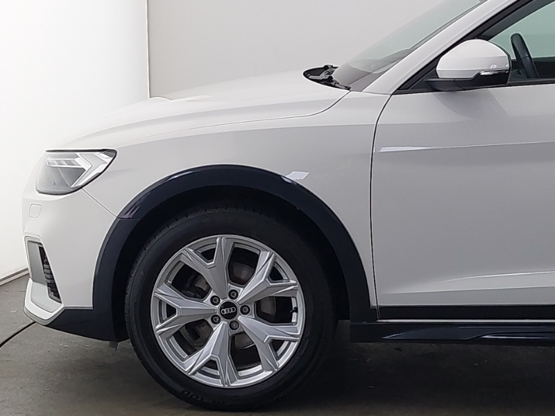 Audi A1 Technik White #19
