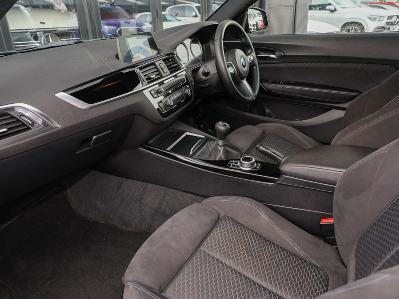 BMW 1 Series 120D M Sport Navservotronic Black #6