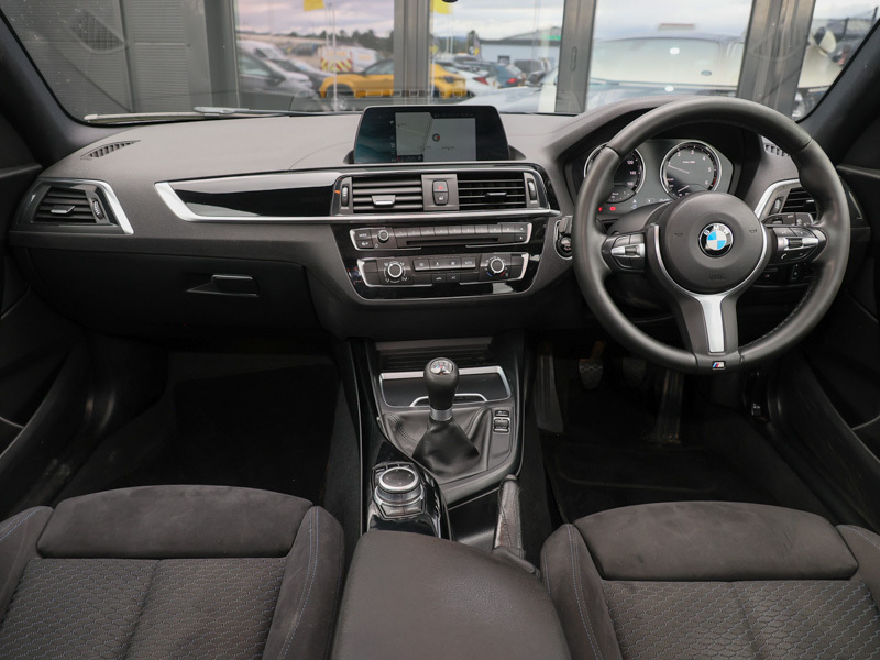 BMW 1 Series 120D M Sport Navservotronic Black #4