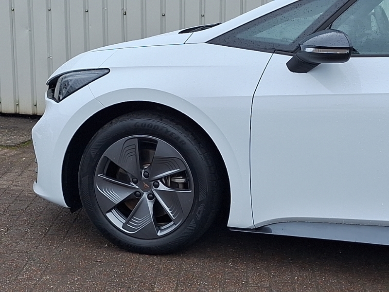 Cupra Born E-boost V2 White #19