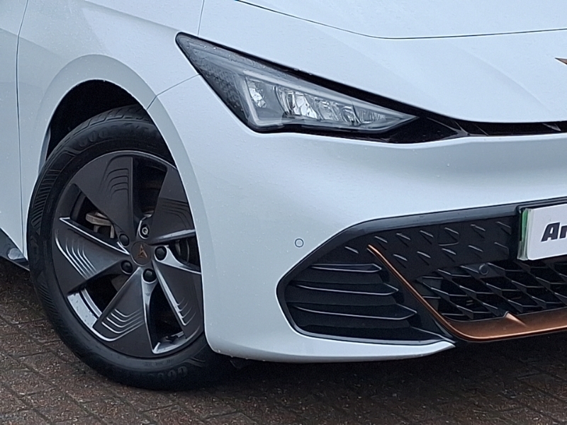 Cupra Born E-boost V2 White #20