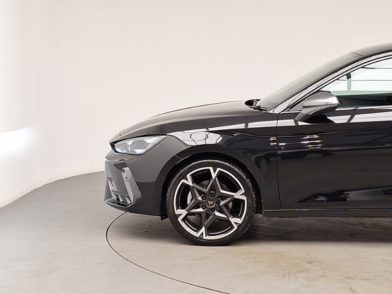 Cupra Leon V2 Black #19