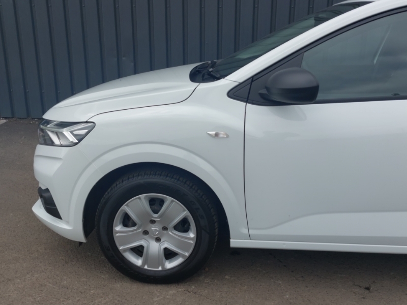 Dacia Sandero Hatchback #19