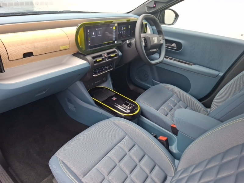 Fiat Panda 83Kw La Prima 44Kwh Black #5