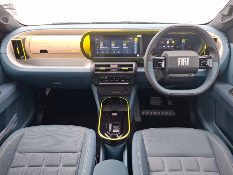 Fiat Panda 83Kw La Prima 44Kwh Black #3