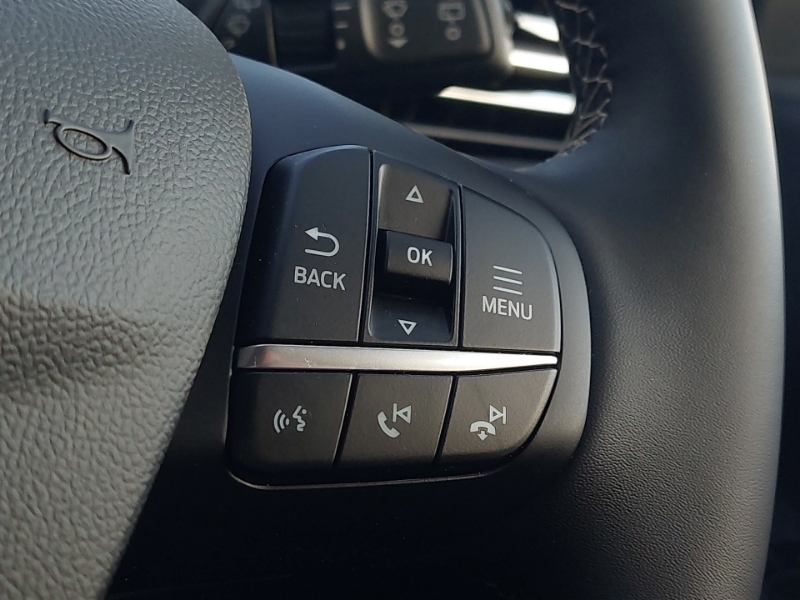 Ford Kuga Suv White #18