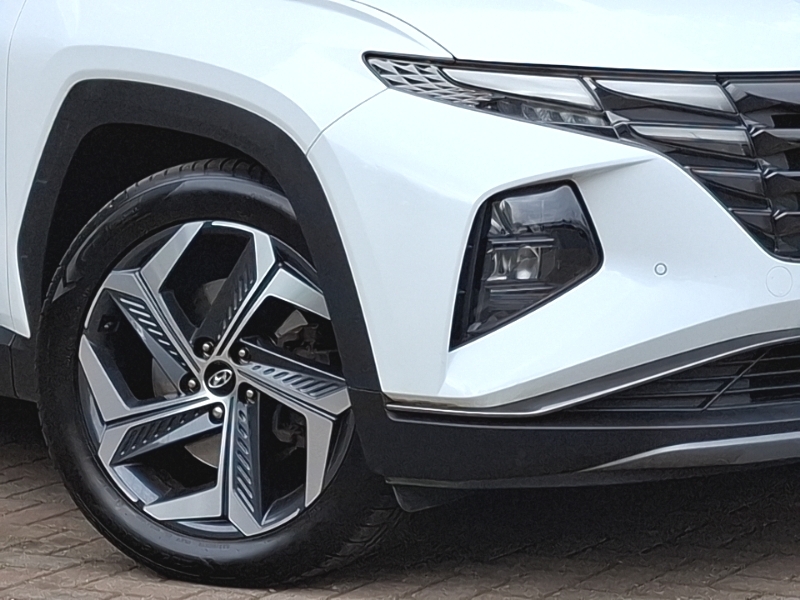 Hyundai Tucson  White #20