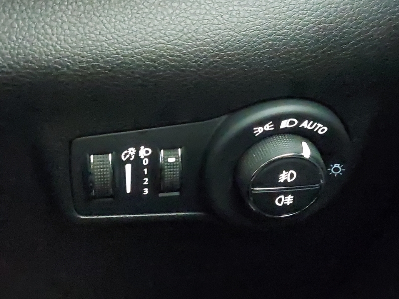 Jeep Compass Trailhawk White #17